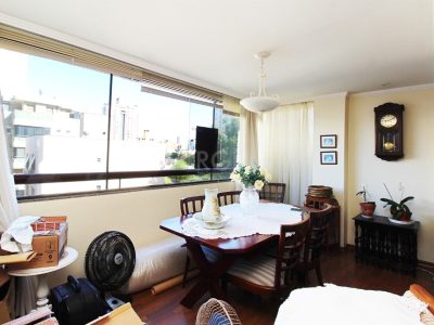 Apartamento à venda com 121m², 3 quartos, 1 suíte, 1 vaga no bairro Santana em Porto Alegre - Foto 24