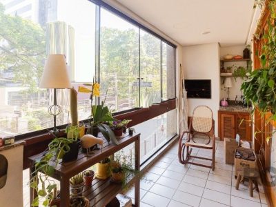 Apartamento à venda com 145m², 3 quartos, 1 suíte, 2 vagas no bairro Mont Serrat em Porto Alegre - Foto 3