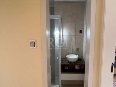 Apartamento à venda com 83m², 3 quartos, 1 suíte no bairro Santana em Porto Alegre - Foto 18