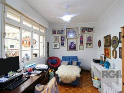 Apartamento à venda com 121m², 4 quartos, 1 suíte, 2 vagas no bairro Petrópolis em Porto Alegre - Foto 14