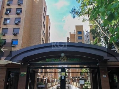 Apartamento à venda com 94m², 3 quartos, 1 suíte, 2 vagas no bairro Tristeza em Porto Alegre - Foto 2