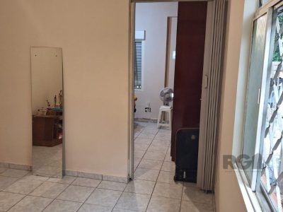 Casa à venda com 100m², 5 quartos, 2 vagas no bairro Petrópolis em Porto Alegre - Foto 6