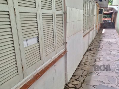 Casa à venda com 100m², 5 quartos, 2 vagas no bairro Petrópolis em Porto Alegre - Foto 12