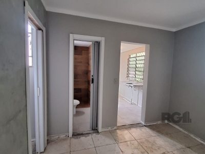 Casa à venda com 100m², 5 quartos, 2 vagas no bairro Petrópolis em Porto Alegre - Foto 22