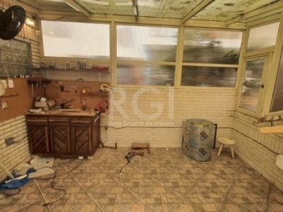 Casa à venda com 228m², 4 quartos, 3 suítes, 4 vagas no bairro Tristeza em Porto Alegre - Foto 42