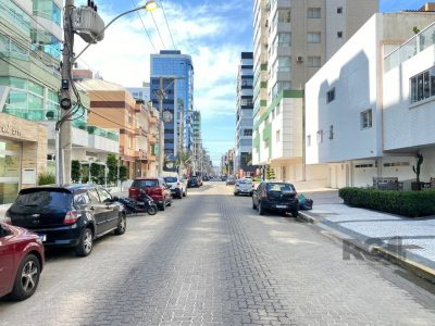 Apartamento à venda com 153m², 2 quartos, 1 suíte, 1 vaga no bairro Centro em Capão da Canoa - Foto 7