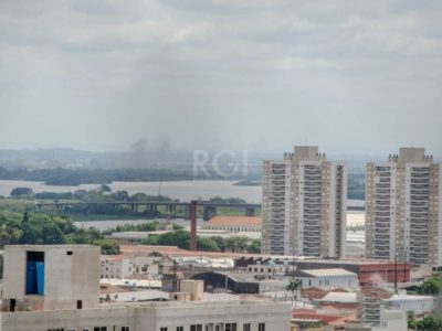 Apartamento à venda com 272m², 3 quartos, 3 suítes, 5 vagas no bairro Moinhos de Vento em Porto Alegre - Foto 7