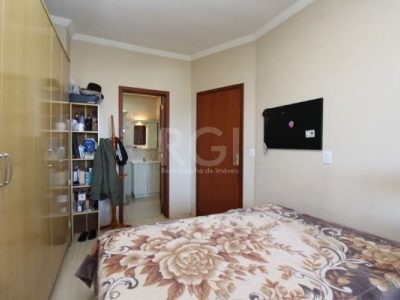 Casa à venda com 382m², 6 quartos, 2 suítes, 4 vagas no bairro Ipanema em Porto Alegre - Foto 22