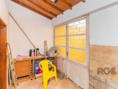 Casa à venda com 224m², 4 quartos, 4 suítes, 3 vagas no bairro Passo d'Areia em Porto Alegre - Foto 15