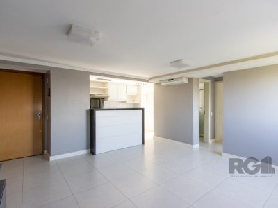 Apartamento à venda com 65m², 2 quartos, 1 suíte, 2 vagas no bairro Tristeza em Porto Alegre - Foto 2