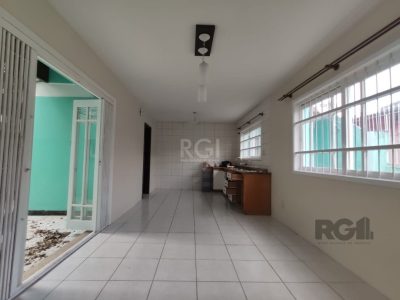 Casa à venda com 284m², 4 quartos, 1 suíte, 4 vagas no bairro Tristeza em Porto Alegre - Foto 8