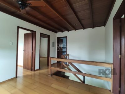 Casa à venda com 284m², 4 quartos, 1 suíte, 4 vagas no bairro Tristeza em Porto Alegre - Foto 15