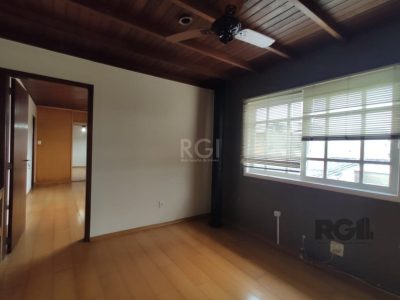 Casa à venda com 284m², 4 quartos, 1 suíte, 4 vagas no bairro Tristeza em Porto Alegre - Foto 19