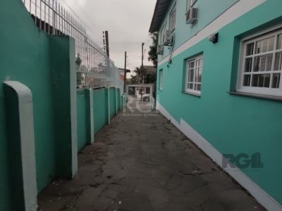 Casa à venda com 284m², 4 quartos, 1 suíte, 4 vagas no bairro Tristeza em Porto Alegre - Foto 35