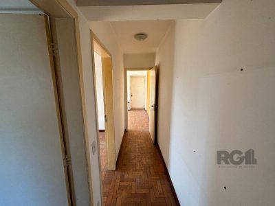 Apartamento à venda com 68m², 2 quartos no bairro Santo Antônio em Porto Alegre - Foto 8