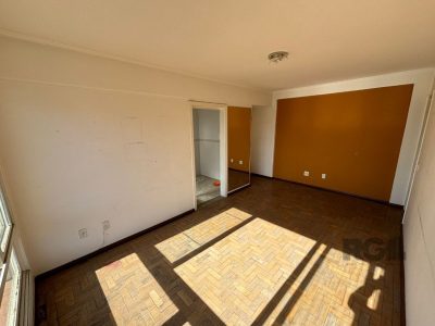 Apartamento à venda com 68m², 2 quartos no bairro Santo Antônio em Porto Alegre - Foto 3