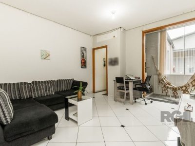 Apartamento à venda com 100m², 2 quartos, 1 suíte no bairro Independência em Porto Alegre - Foto 2