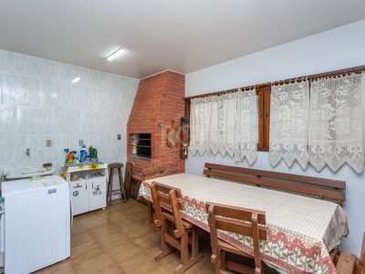 Casa à venda com 212m², 4 quartos, 1 suíte, 4 vagas no bairro Jardim do Salso em Porto Alegre - Foto 22