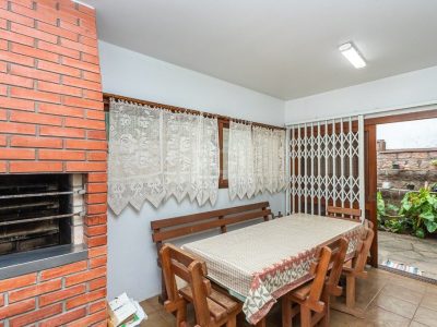 Casa à venda com 212m², 4 quartos, 1 suíte, 4 vagas no bairro Jardim do Salso em Porto Alegre - Foto 23