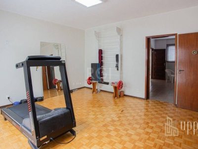 Casa à venda com 268m², 3 quartos, 1 suíte, 6 vagas no bairro Cristo Redentor em Porto Alegre - Foto 19