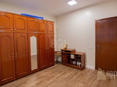 Casa à venda com 268m², 3 quartos, 1 suíte, 6 vagas no bairro Cristo Redentor em Porto Alegre - Foto 21