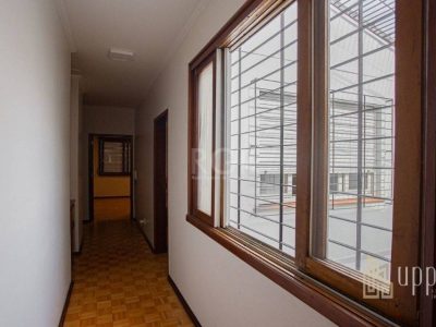 Casa à venda com 268m², 3 quartos, 1 suíte, 6 vagas no bairro Cristo Redentor em Porto Alegre - Foto 23