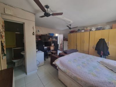 Casa à venda com 180m², 5 quartos, 3 suítes, 2 vagas no bairro Ipanema em Porto Alegre - Foto 9