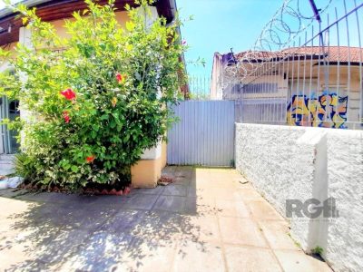 Casa à venda com 366m², 3 quartos, 2 vagas no bairro Medianeira em Porto Alegre - Foto 4