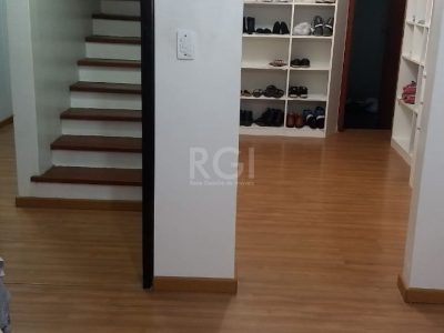 Casa à venda com 177m², 4 quartos, 1 suíte, 2 vagas no bairro Partenon em Porto Alegre - Foto 7