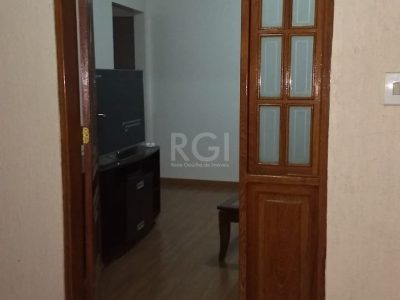 Casa à venda com 177m², 4 quartos, 1 suíte, 2 vagas no bairro Partenon em Porto Alegre - Foto 16