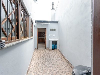 Casa à venda com 451m², 5 quartos, 1 suíte, 4 vagas no bairro Cristal em Porto Alegre - Foto 23