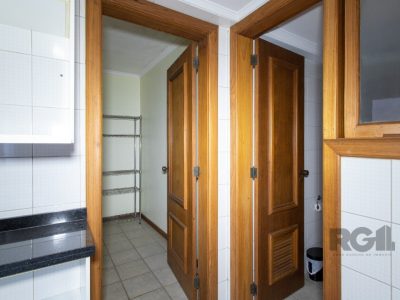 Apartamento à venda com 121m², 3 quartos, 1 suíte, 1 vaga no bairro Tristeza em Porto Alegre - Foto 7