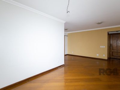 Apartamento à venda com 121m², 3 quartos, 1 suíte, 1 vaga no bairro Tristeza em Porto Alegre - Foto 12