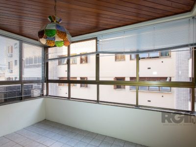 Apartamento à venda com 121m², 3 quartos, 1 suíte, 1 vaga no bairro Tristeza em Porto Alegre - Foto 16