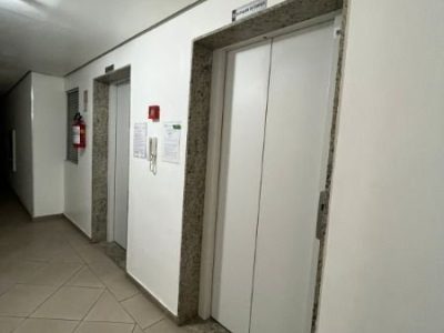 Apartamento à venda com 51m², 2 quartos, 1 suíte, 1 vaga no bairro Glória em Porto Alegre - Foto 5