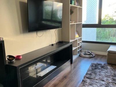 Apartamento à venda com 92m², 3 quartos, 1 suíte, 2 vagas no bairro Menino Deus em Porto Alegre - Foto 3