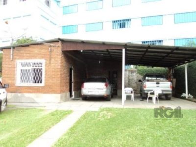 Casa à venda com 197m², 2 quartos, 2 vagas no bairro Glória em Porto Alegre - Foto 6