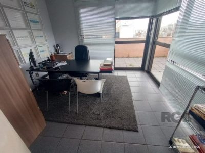 Conjunto/Sala à venda com 99m² no bairro Menino Deus em Porto Alegre - Foto 6