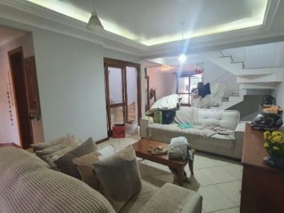 Casa à venda com 251m², 3 quartos, 1 suíte, 2 vagas no bairro Ipanema em Porto Alegre - Foto 2