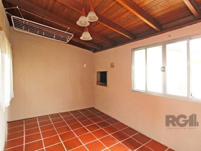 Casa à venda com 154m², 3 quartos, 2 vagas no bairro Passo d'Areia em Porto Alegre - Foto 17