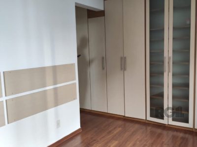 Apartamento à venda com 121m², 3 quartos, 1 suíte, 1 vaga no bairro Menino Deus em Porto Alegre - Foto 10