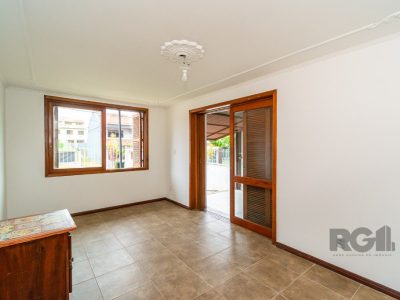 Casa à venda com 388m², 6 quartos, 1 suíte, 3 vagas no bairro Jardim Itu em Porto Alegre - Foto 13