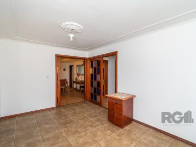 Casa à venda com 388m², 6 quartos, 1 suíte, 3 vagas no bairro Jardim Itu em Porto Alegre - Foto 16