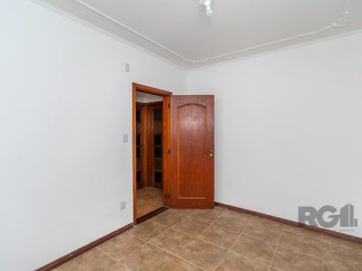 Casa à venda com 388m², 6 quartos, 1 suíte, 3 vagas no bairro Jardim Itu em Porto Alegre - Foto 19