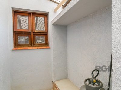 Casa à venda com 388m², 6 quartos, 1 suíte, 3 vagas no bairro Jardim Itu em Porto Alegre - Foto 24