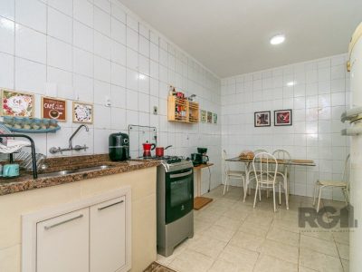 Casa à venda com 388m², 6 quartos, 1 suíte, 3 vagas no bairro Jardim Itu em Porto Alegre - Foto 25