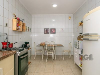 Casa à venda com 388m², 6 quartos, 1 suíte, 3 vagas no bairro Jardim Itu em Porto Alegre - Foto 26