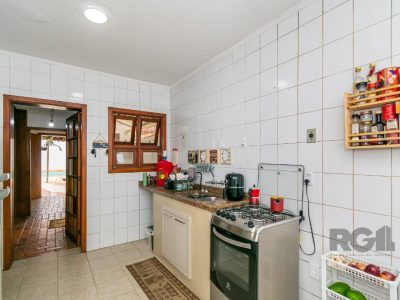 Casa à venda com 388m², 6 quartos, 1 suíte, 3 vagas no bairro Jardim Itu em Porto Alegre - Foto 28