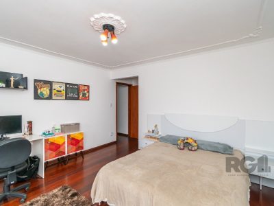 Casa à venda com 388m², 6 quartos, 1 suíte, 3 vagas no bairro Jardim Itu em Porto Alegre - Foto 32