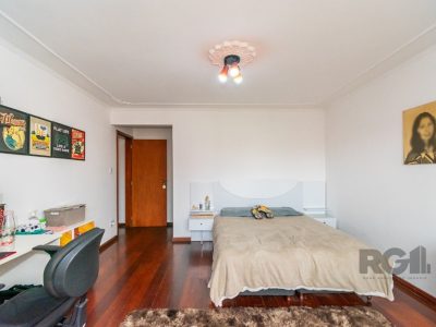 Casa à venda com 388m², 6 quartos, 1 suíte, 3 vagas no bairro Jardim Itu em Porto Alegre - Foto 33